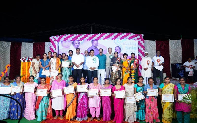 Distribution of certificates